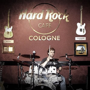 Timucin Dincel live als Drummer im Hard Rock CafÃ© in KÃ¶ln